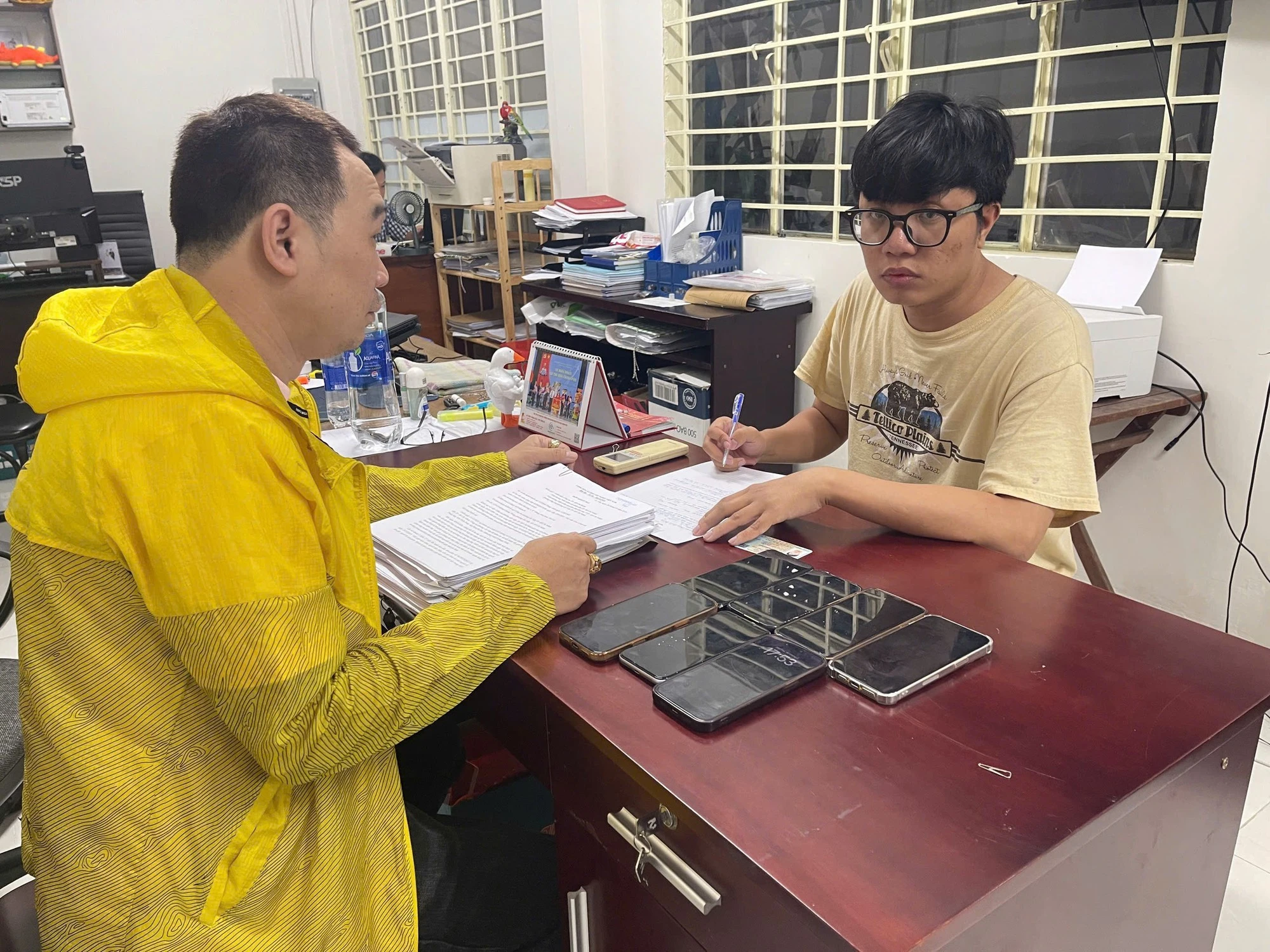 Bắt giữ đối tượng lừa đảo tình cảm, chiếm đoạt tài sản hàng trăm nạn nhân qua mạng xã hội