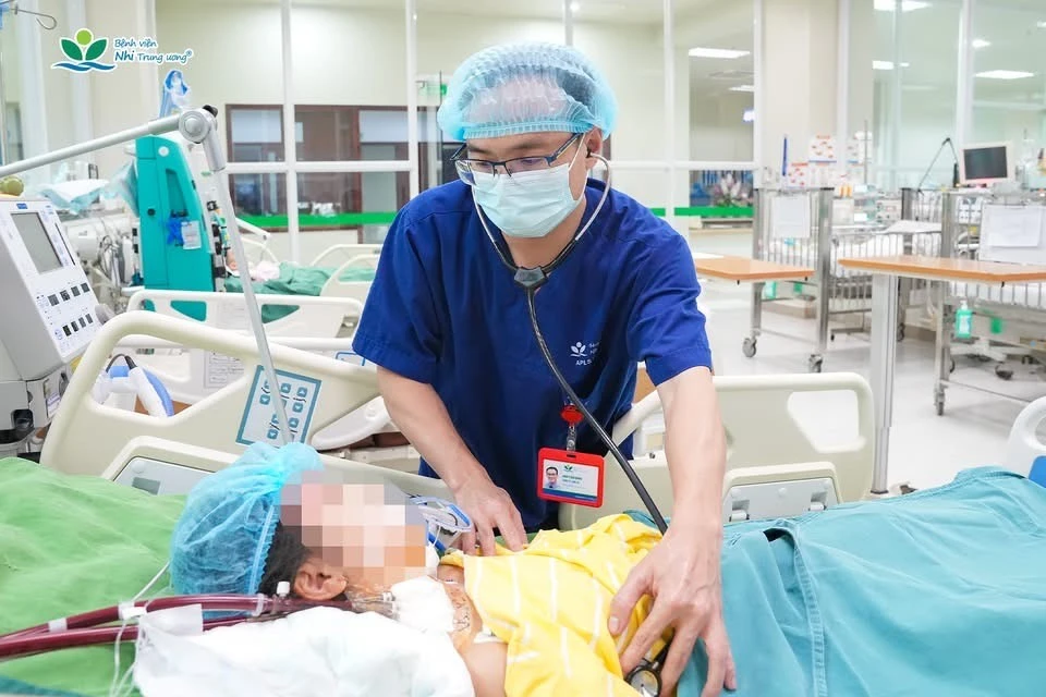 Cảnh báo viêm cơ tim tối cấp ở trẻ: Dấu hiệu dễ nhầm với rối loạn tiêu hóa