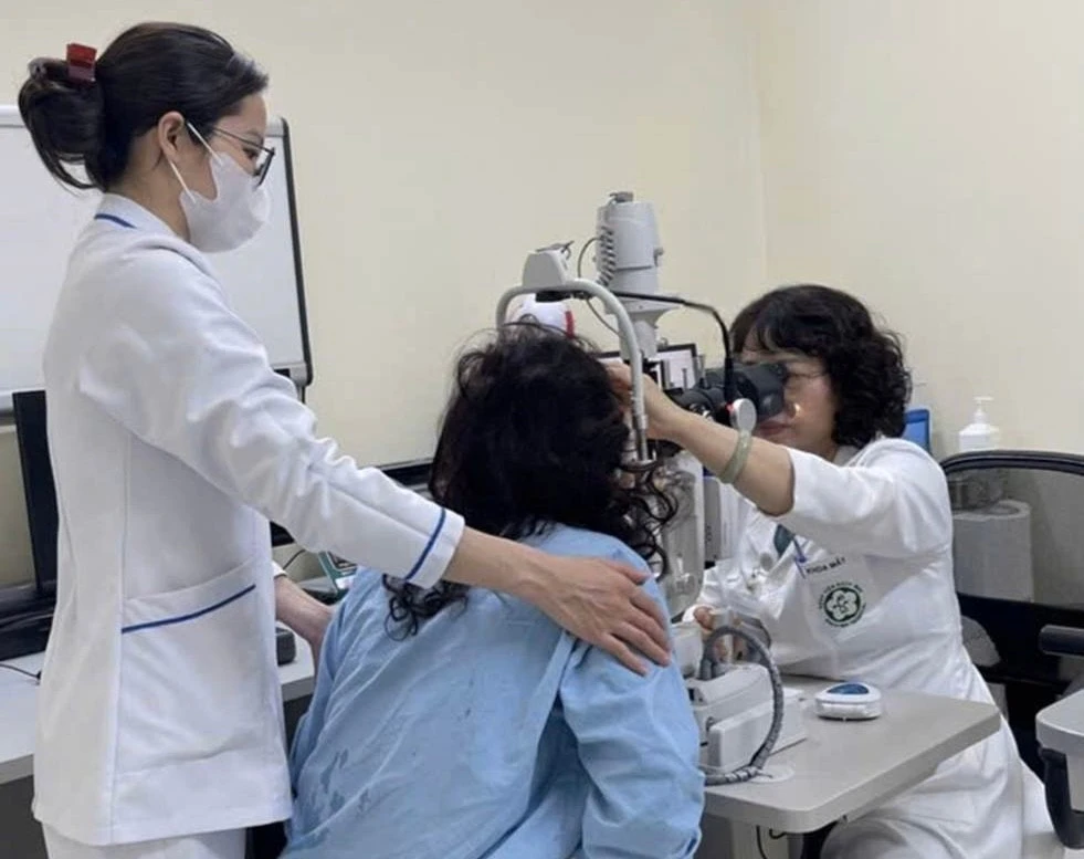 Cảnh báo chấn thương mắt nghiêm trọng do pháo nổ trong dịp Tết