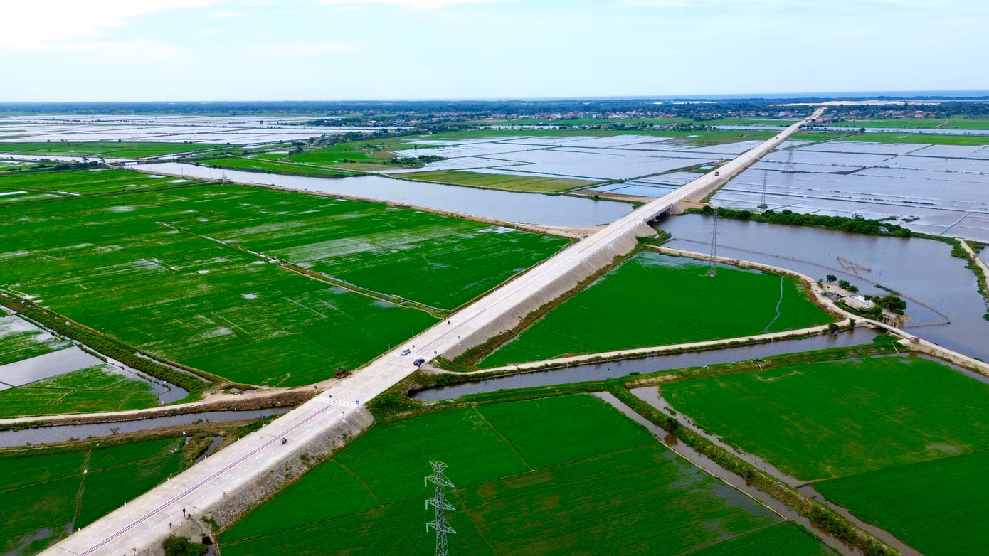 2-duong-cuu-nan-phong-dien.jpg