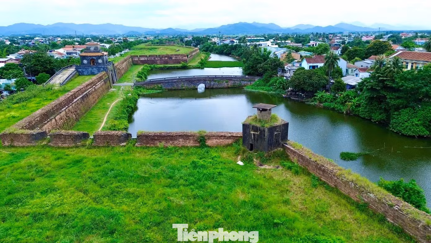 tp-c_1-thao-do-lo-cot-kinh-thanh-hue.jpg