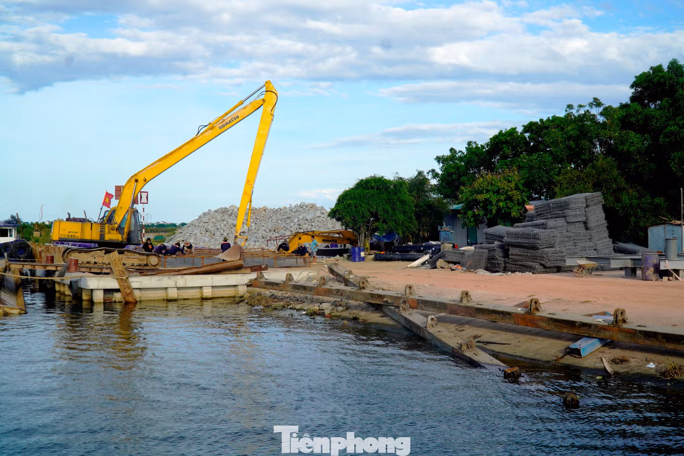 tp-c_8-trung-tu-dap-thao-long-2.jpg