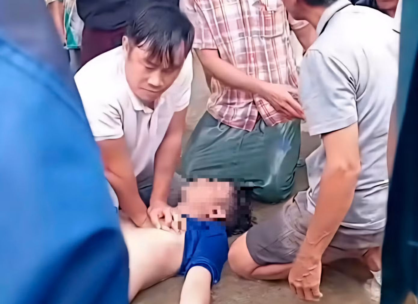 so-cuu-nan-nhan-bi-dien-giat-6599.jpg