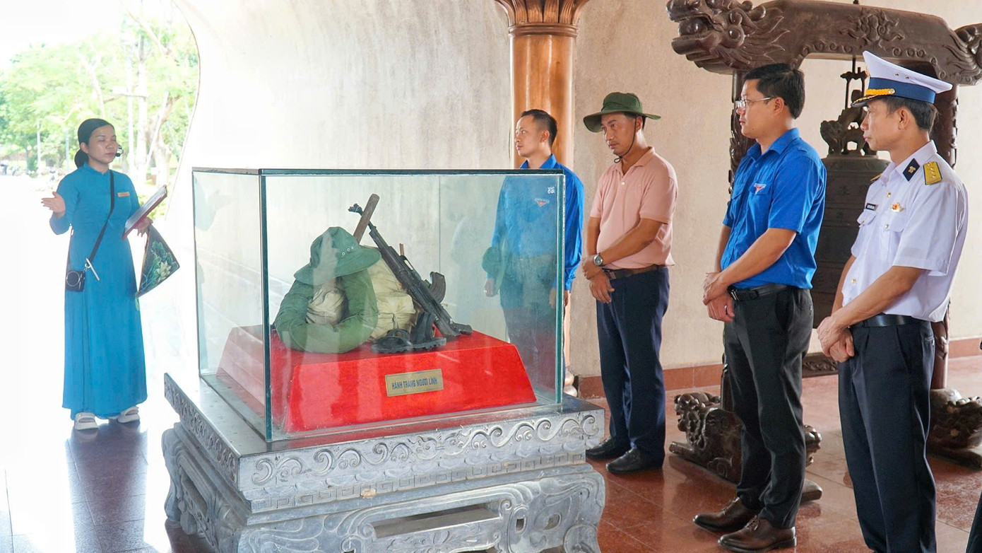 hanh-trinh-bien-dao-que-huong-12.jpg