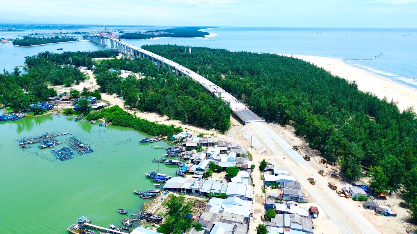 cau-vuot-cua-bien-thuan-an-thoi-diem-thi-cong.jpg