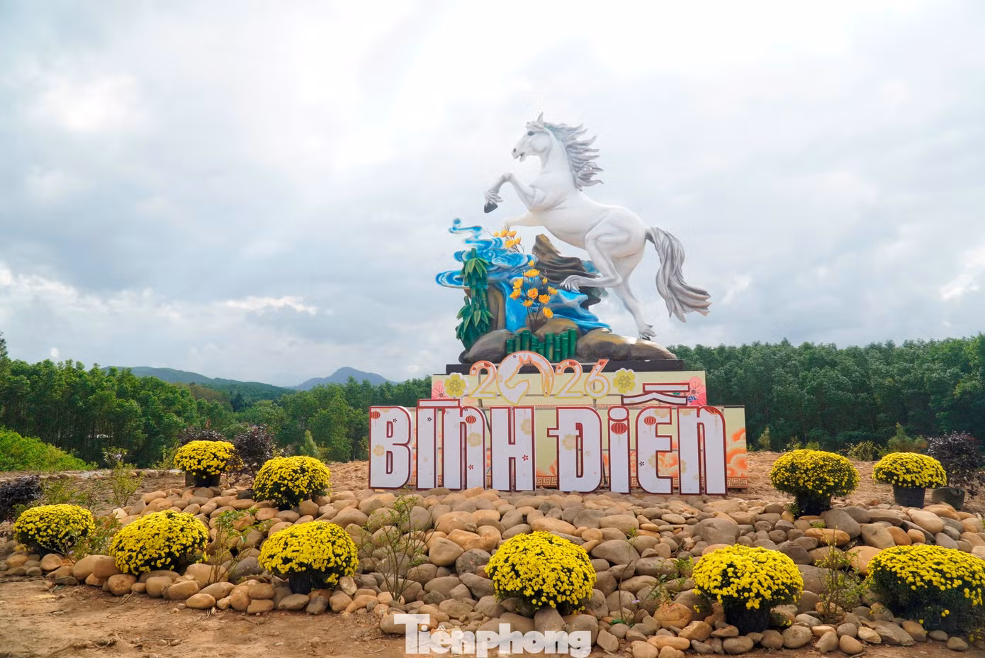 tp-8-linh-vat-ngua-trang-hue.jpg