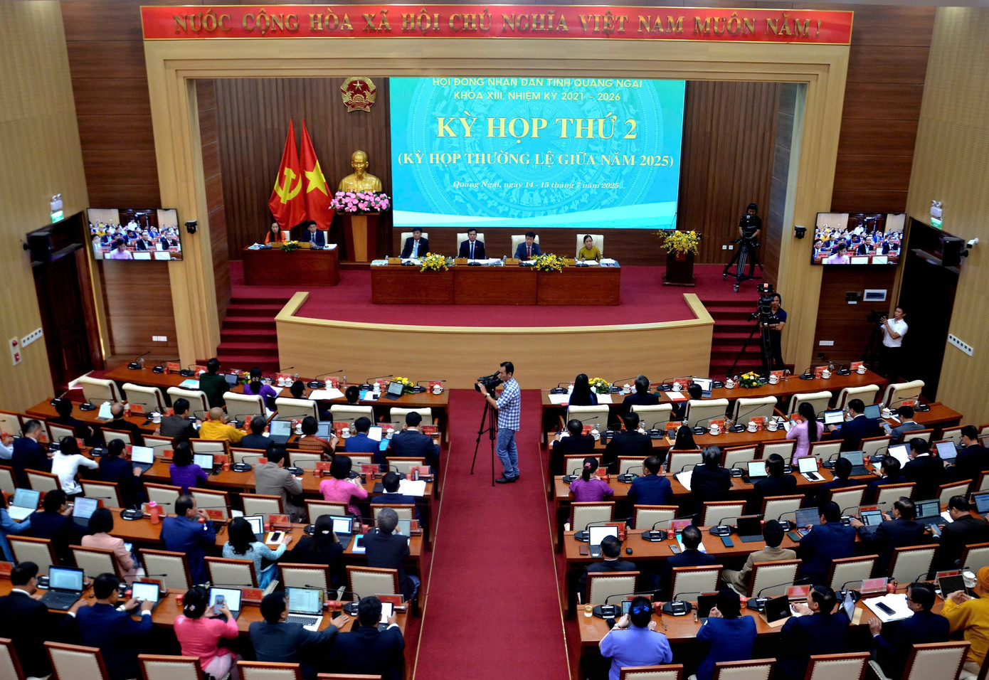 Quang cảnh kỳ họp HĐND tỉnh Quảng Ngãi. 3-hdnd-1.jpg
