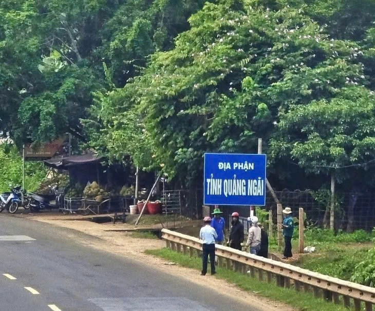 Biển mới được lắp ngày 12/7. d8140f76b5ba03e45aab.jpg