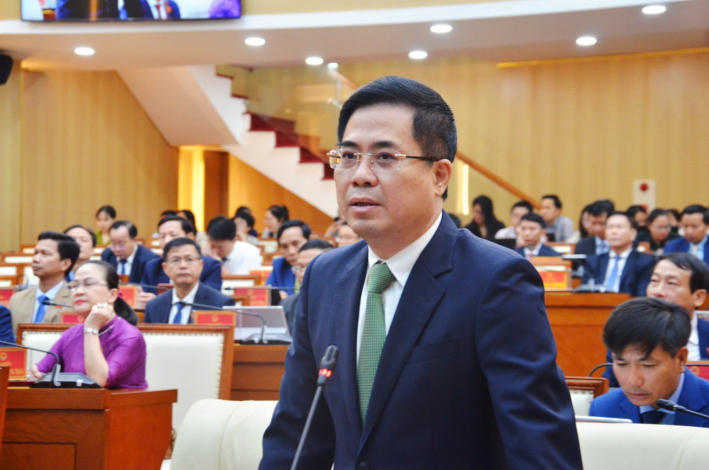 Chủ tịch UBND tỉnh Quảng Ngãi Nguyễn Hoàng Giang phát biểu tại kỳ họp. 3-hdnd-2.jpg