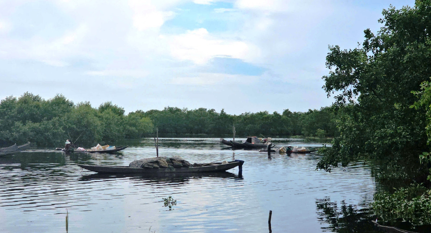 muu-sinh-trong-rung-ngap-man-ven-pha-tam-giang-1.jpg