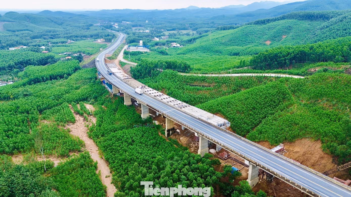 tp-7-thi-cong-cao-toc-la-son-hoa-lien-sau-lu-2.jpg