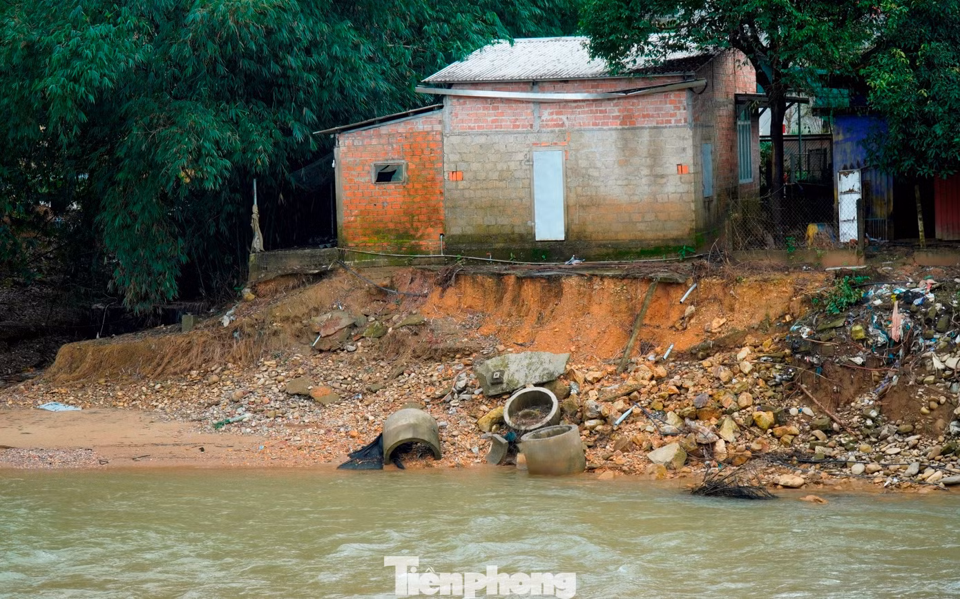 tp-6-nha-dan-hue-ben-mieng-thuy-than-1.jpg