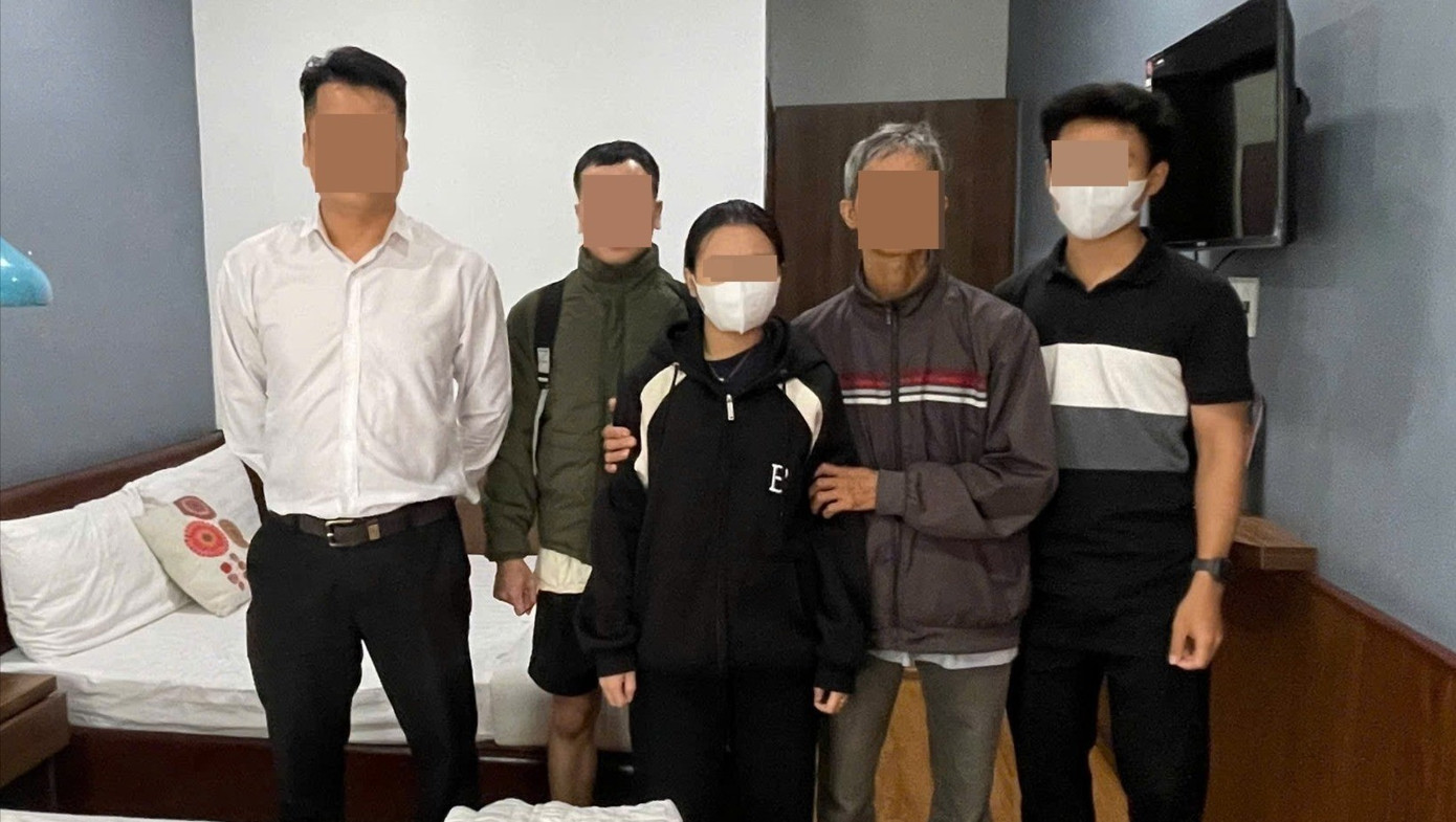 L.T.A.N được tìm thấy đang ở một trong một khách sạn sau khi nghe điện thoại trúng học bổng du học. giai-cuu-5291.jpg