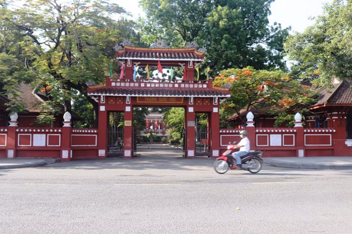 quoc-hoc-hue.jpg