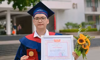 Nam sinh Bách khoa tốt nghiệp sớm loại Xuất sắc: ‘Điều mình tự hào nhất là đã không còn quá rụt rè’