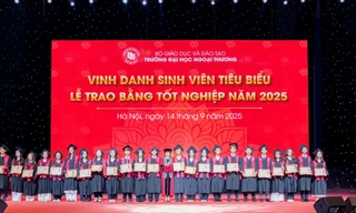 Trường Đại học Ngoại thương tổ chức lễ trao bằng đợt 2 năm 2025 cho hơn 2.000 sinh viên khóa 60 và các khóa bổ sung