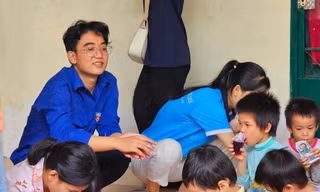 Dấu ấn của nam sinh Kinh tế trong công tác Đoàn và nghiên cứu khoa học