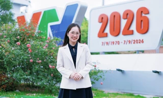 Thu Thảo trong quá trình thực tập, làm việc tại Đài truyền hình Việt Nam.