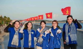 Chiến sĩ Mùa hè xanh tình nguyện tại huyện đảo Phú Quý: 'Đi để cống hiến, trở về để trưởng thành'