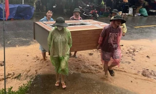 Chúng tôi ở lại cùng nhân dân Nhôn Mai trong những ngày bão giông
