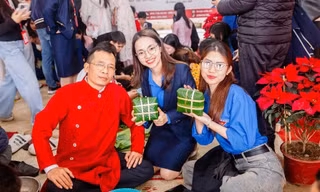 Giữ nét xuân từ những khoảnh khắc rất 'sinh viên'