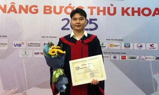 Chàng trai Cao Bằng vượt khó giành học bổng với niềm say mê Vật lý