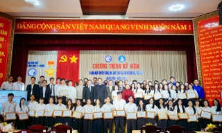 Sinh viên Trường ĐH Y - Dược Huế tỏa sáng với hàng loạt thành tích học thuật, nghiên cứu khoa học và phong trào