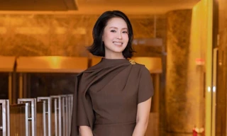 Diễn viên Hồng Diễm lần đầu góp mặt tại ngày hội hiến máu 'Chủ Nhật Đỏ'