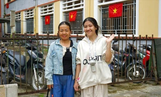 Ngày đầu tiên đến Thủ đô: Ký túc xá Bách khoa mở cửa chào đón mẹ con tân sinh viên Quảng Trị