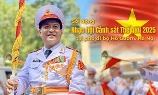 Sôi động Nhạc hội Cảnh sát Thế giới 2025 tại phố đi bộ Hồ Gươm, Hà Nội