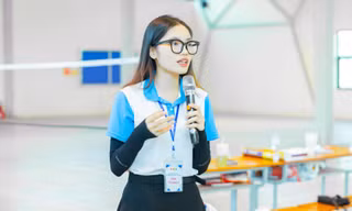 Khi ngoại ngữ trở thành bệ phóng 