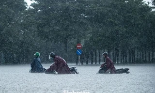 Cập nhật hơn 70 điểm ngập sáng nay tại Hà Nội, 30 khu vực chìm sâu trong nước