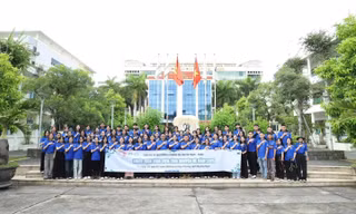 Chiến dịch Mùa hè xanh: Sinh viên rời giảng đường, tô đậm tuổi trẻ bằng tình nguyện