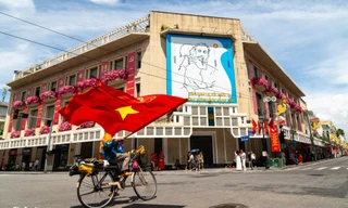 Ngắm mùa Thu Hà Nội khoác lên mình vẻ đẹp thanh bình của 80 năm Quốc khánh