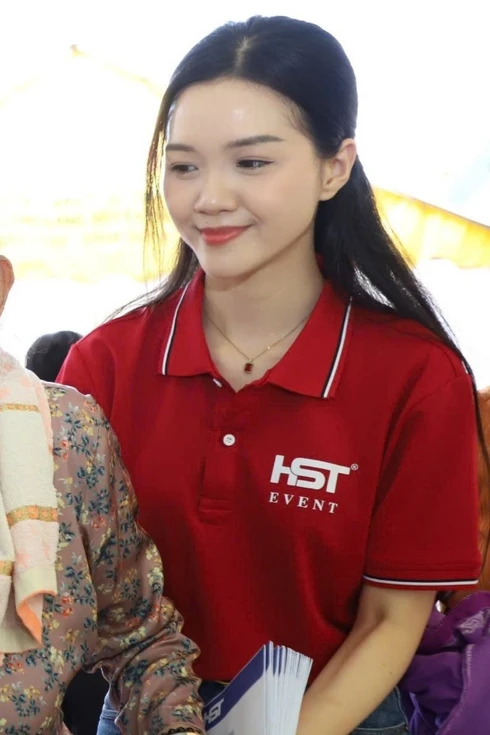 Đại sứ truyền thông Mỹ Vân, người đẹp Huyền Cơ, Thanh Bình hỗ trợ gần 500 người lớn tuổi xã Long Cang, Tây Ninh