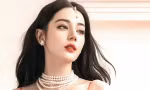 Vì sao hàng trăm nghệ sĩ né tránh Địch Lệ Nhiệt Ba?