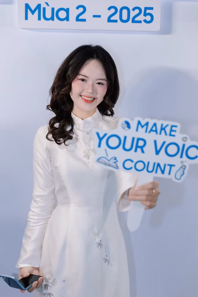 Từ ‘tờ giấy trắng’ bị từ chối đến MC song ngữ và Content Creator triệu view