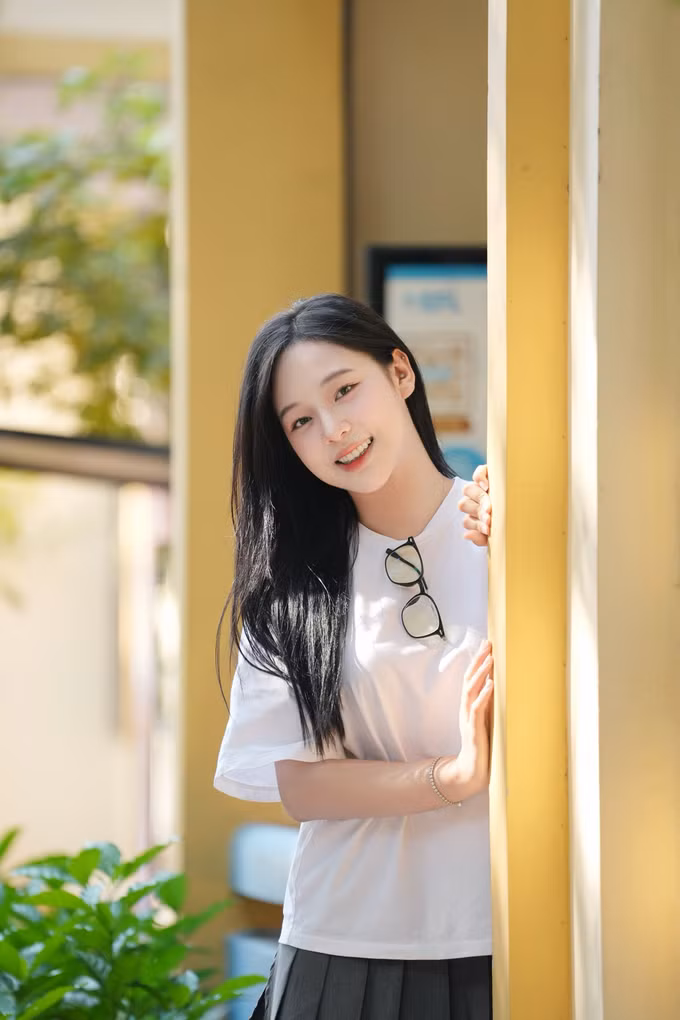 Nữ sinh NEU năng động, nỗ lực lan tỏa năng lượng tích cực như MC Khánh Vy