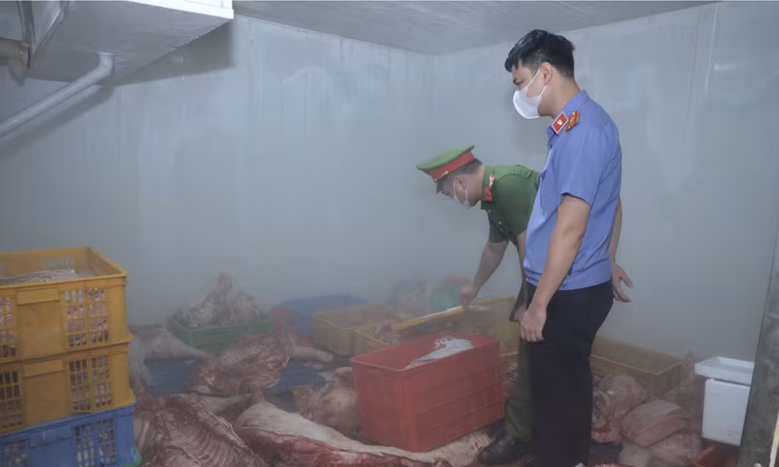 Hưng Yên: Phát hiện gần 1 tấn thịt lợn nhiễm dịch tả lợn châu Phi tại cơ sở sơ chế