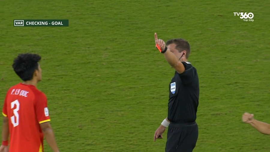 Lỗi của Lý Đức ở trận U23 Việt Nam - U23 Trung Quốc: Có đáng thẻ đỏ trực tiếp? | Báo điện tử Tiền Phong