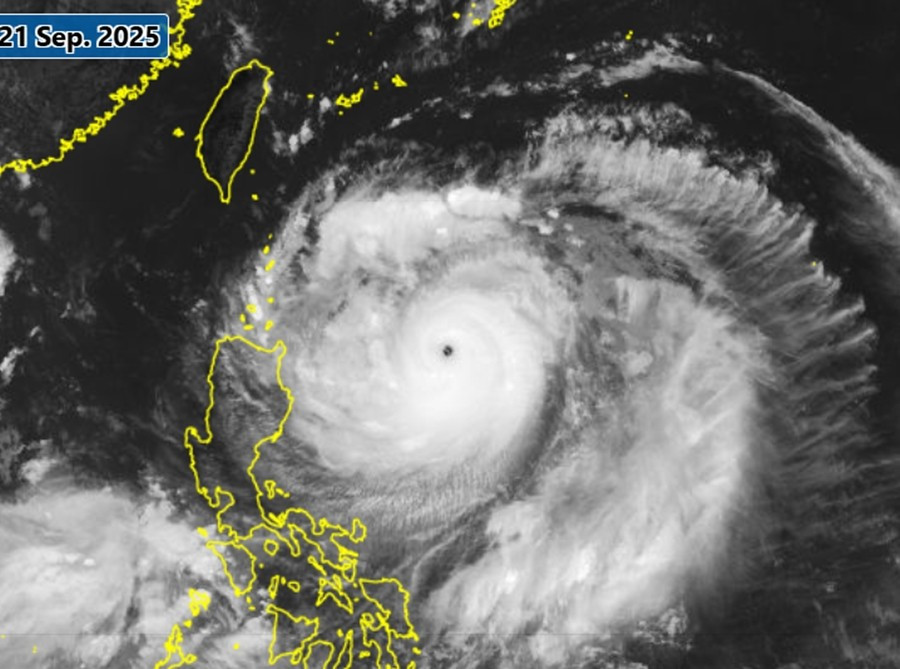 Bão Ragasa lộ “mắt bão lỗ kim”, dự báo cường độ cực đại vượt siêu bão Yagi | Báo điện tử Tiền Phong