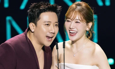 Trấn Thành ôm ấp Hari Won trong lúc Soobin phát biểu