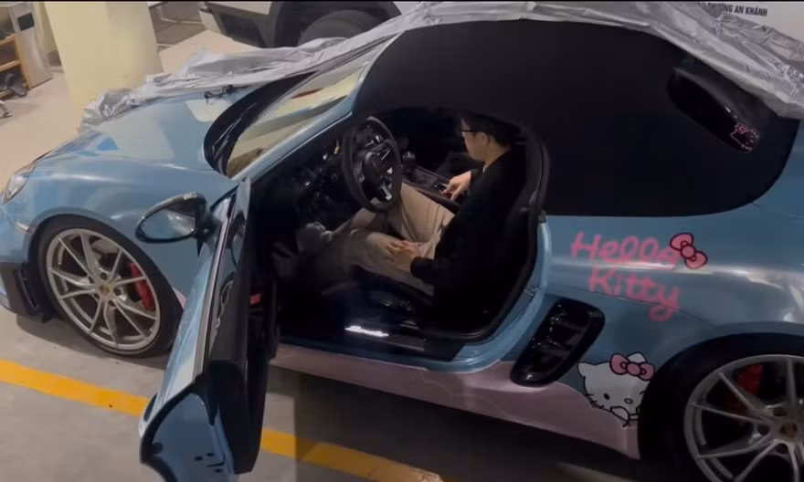 Bắt tài xế Porsche nhiều lần 'Drift' gây náo loạn khu đô thị Sala