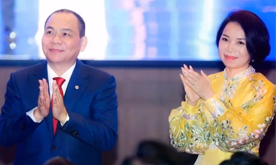 Vợ chồng tỷ phú Phạm Nhật Vượng gây bất ngờ tại LPBank 