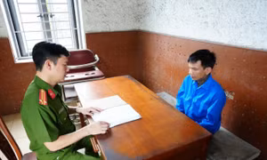 Truy bắt nghi phạm giết người sau 16 giờ gây án