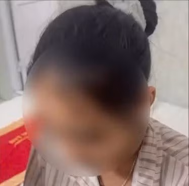 Bị đe doạ, nữ sinh tự nhốt mình trong phòng khách sạn