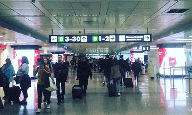 Đòi chuyển máy bay vì một hành khách đáng ngờ