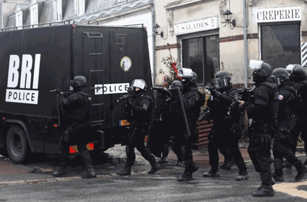 Pháp tăng cường chiến lược chống khủng bố