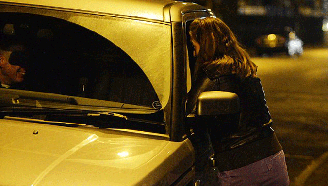 Sự thật kinh hoàng về phố đèn đỏ ở Anh