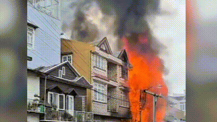 'Bà hoả' thiêu rụi căn nhà gỗ ở trung tâm Đà Lạt